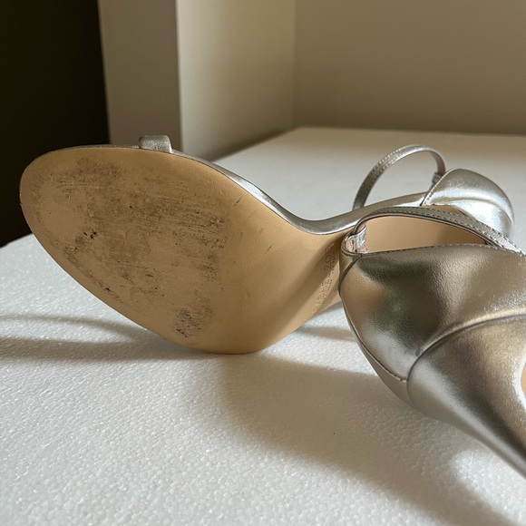 Rachel Zoe Silver Metallic Sandals. Worn once. Size 9. Excellent condition! - Picture 4 of 7